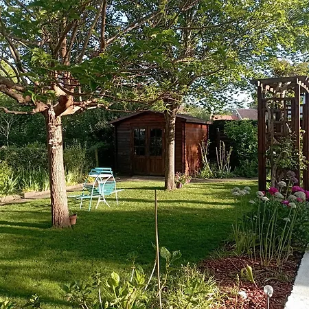 Séjour chez l'habitant F1 Independant Rez De Jardin Proche De Vichy Petits Dej Compris *