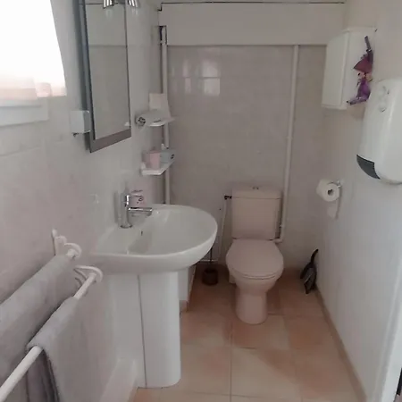 Séjour chez l'habitant F1 Independant Rez De Jardin Proche De Vichy Petits Dej Compris *