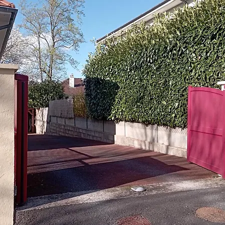 F1 Independant Rez De Jardin Proche De Vichy Petits Dej Compris Séjour chez l'habitant *