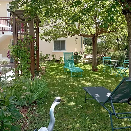 F1 Independant Rez De Jardin Proche De Vichy Petits Dej Compris Séjour chez l'habitant
